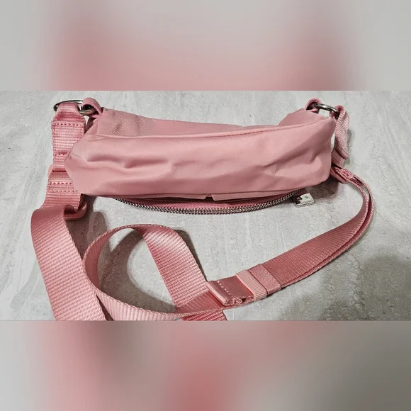 SOLD ON ANOTHER SITE- Lululemon All Night Festival Bag Micro Pink Puff NWOT - Picture 7 of 11